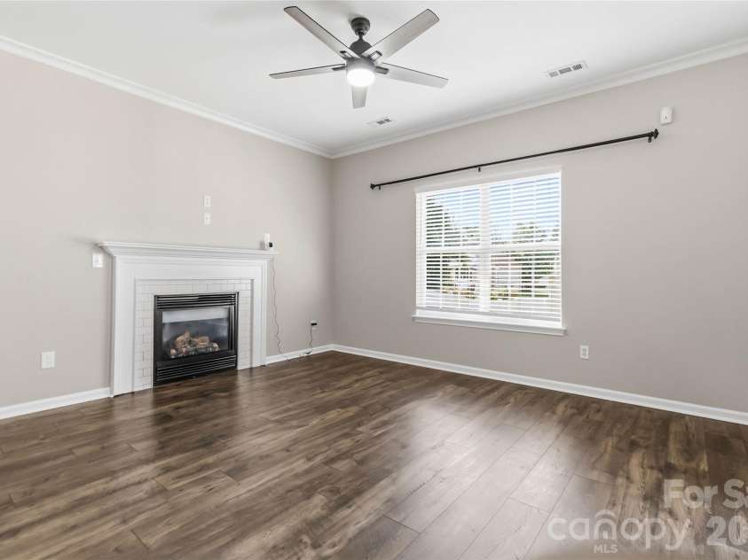 8710 Arrowhead Place Lane, Cornelius, NC 28031.  MLS# CAR4405853, YatesRealty ID 41233. 