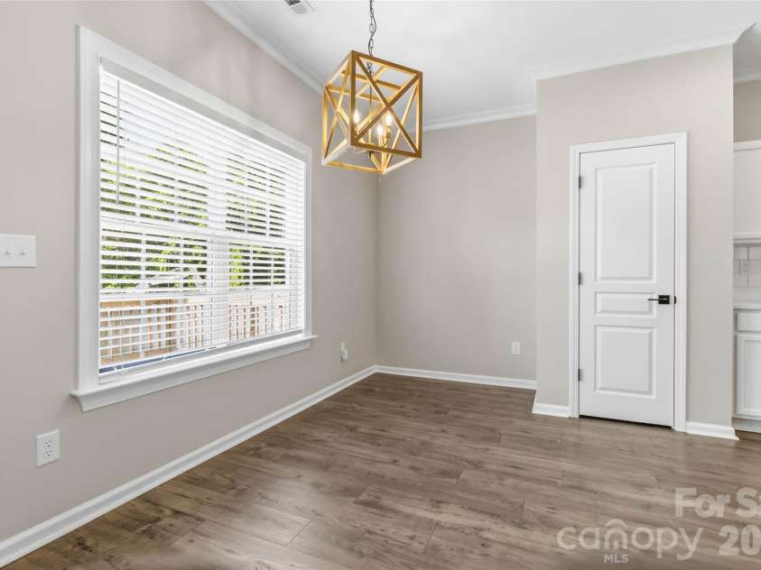 8710 Arrowhead Place Lane, Cornelius, NC 28031.  MLS# CAR4405853, YatesRealty ID 41233. 
