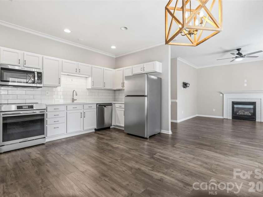 8710 Arrowhead Place Lane, Cornelius, NC 28031.  MLS# CAR4405853, YatesRealty ID 41233. 