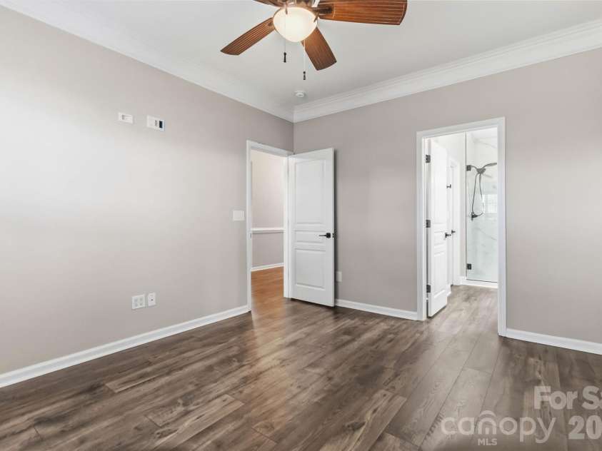 8710 Arrowhead Place Lane, Cornelius, NC 28031.  MLS# CAR4405853, YatesRealty ID 41233. 