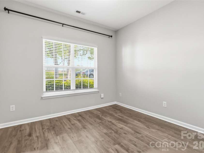 8710 Arrowhead Place Lane, Cornelius, NC 28031.  MLS# CAR4405853, YatesRealty ID 41233. 