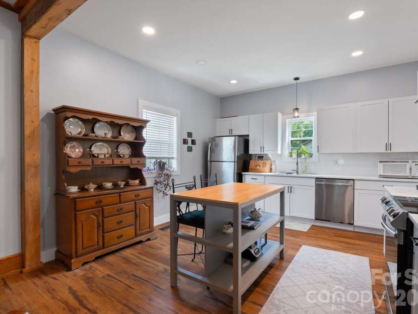 636 Trade Street, Tryon, NC 28782.  MLS# CAR4410620, YatesRealty ID 41236. 
