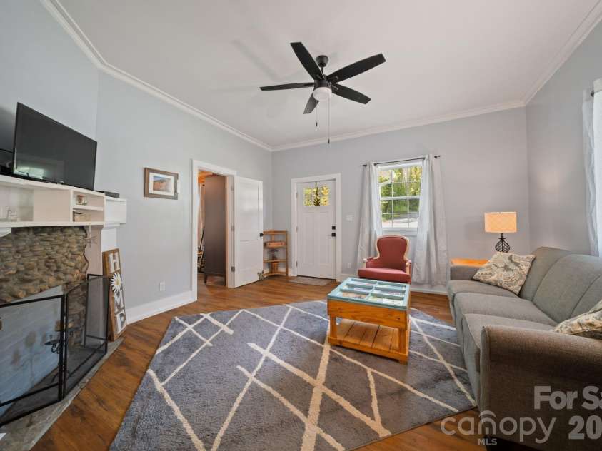636 Trade Street, Tryon, NC 28782.  MLS# CAR4410620, YatesRealty ID 41236. 