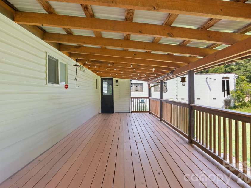 636 Trade Street, Tryon, NC 28782.  MLS# CAR4410620, YatesRealty ID 41236. 