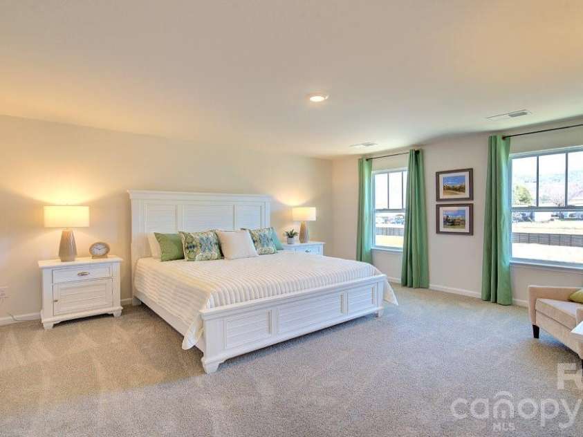 208 Hyder Ridge Road, Asheville, NC 28804.  MLS# CAR4409621, YatesRealty ID 41238. Photos are representative
