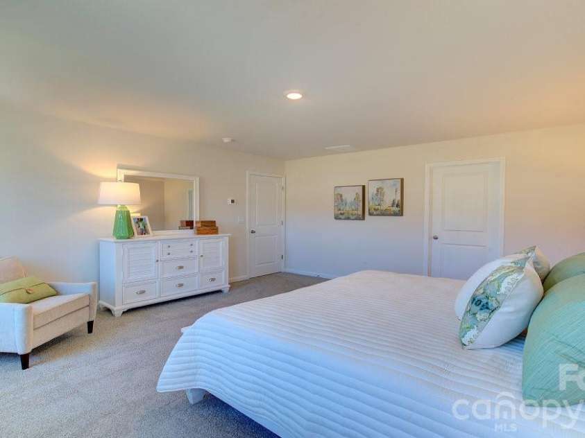 208 Hyder Ridge Road, Asheville, NC 28804.  MLS# CAR4409621, YatesRealty ID 41238. Photos are representative