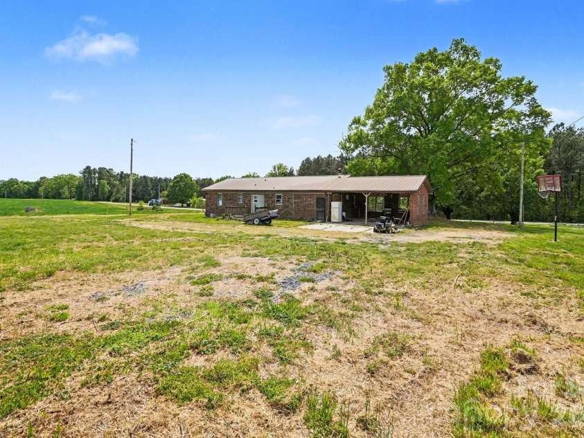 8340 Plank Road, Norwood, NC 28128.  MLS# CAR4410374, YatesRealty ID 41239. 