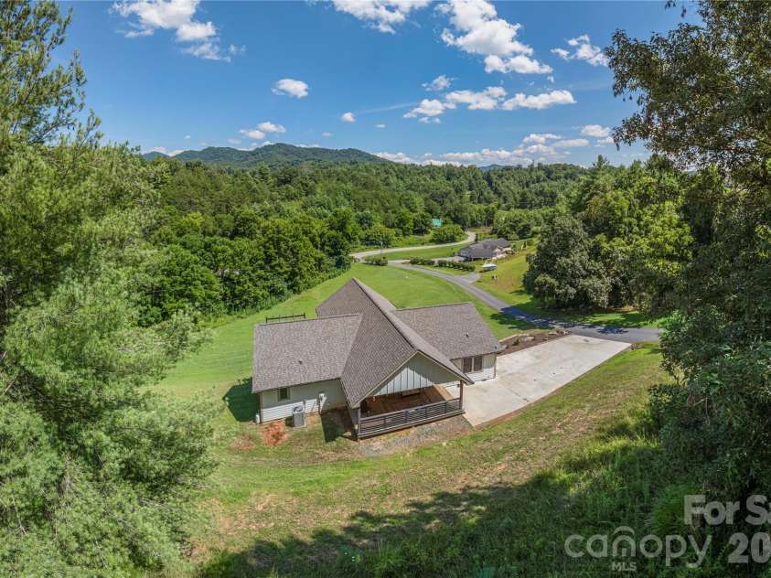 68 Clear View Drive, Mars Hill, NC 28754.  MLS# CAR4410650, YatesRealty ID 41241. Changing seasonal views