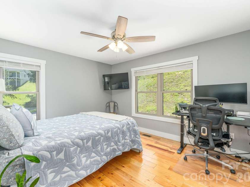 68 Clear View Drive, Mars Hill, NC 28754.  MLS# CAR4410650, YatesRealty ID 41241. Guest bedroom 2