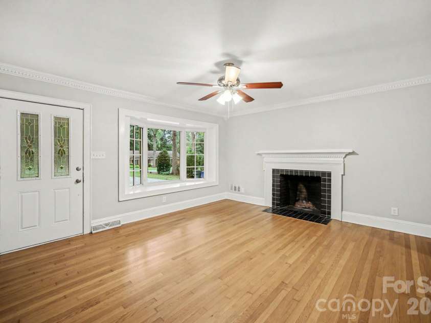 704 1st Avenue Place, Conover, NC 28613.  MLS# CAR4410587, YatesRealty ID 41244. 