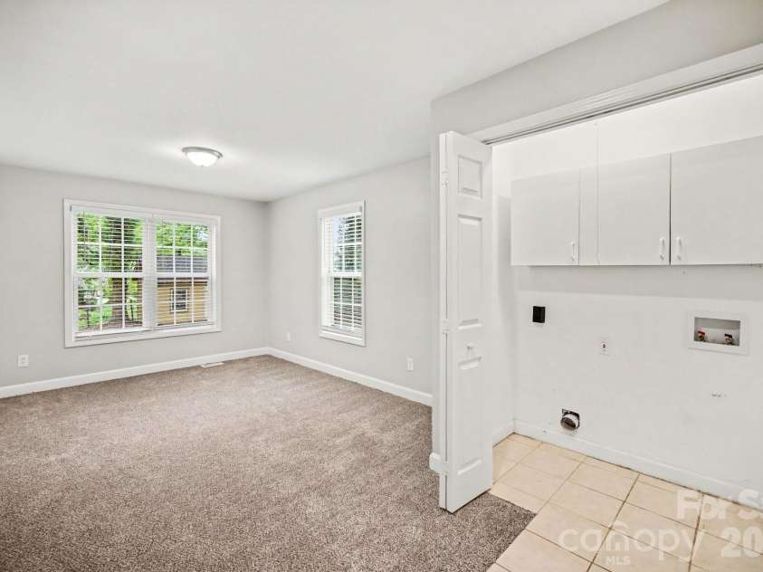 704 1st Avenue Place, Conover, NC 28613.  MLS# CAR4410587, YatesRealty ID 41244. 