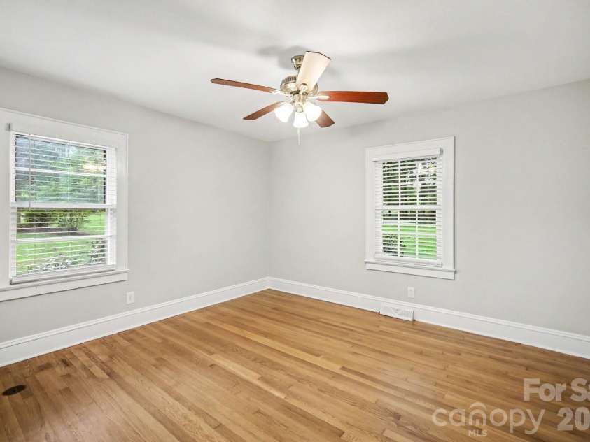 704 1st Avenue Place, Conover, NC 28613.  MLS# CAR4410587, YatesRealty ID 41244. 