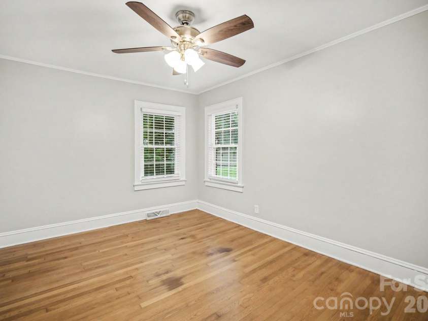 704 1st Avenue Place, Conover, NC 28613.  MLS# CAR4410587, YatesRealty ID 41244. 