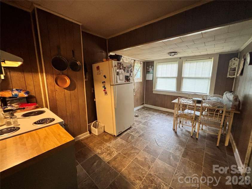 1102 Regal Place, Lenoir, NC 28645.  MLS# CAR4410946, YatesRealty ID 41245. 