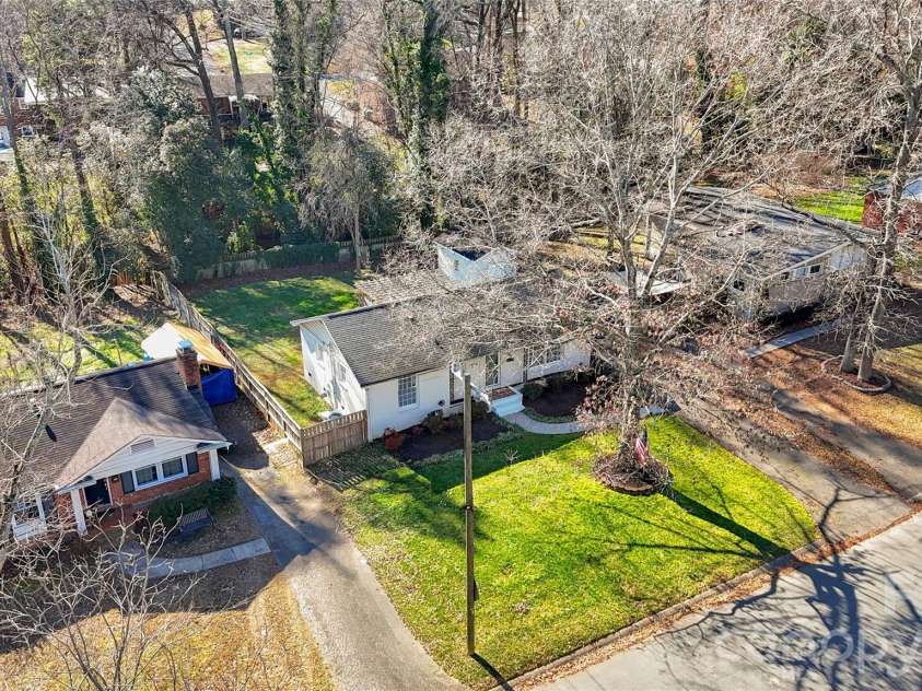 1434 Edgewater Drive, Charlotte, NC 28210.  MLS# CAR4336826, YatesRealty ID 4125. 