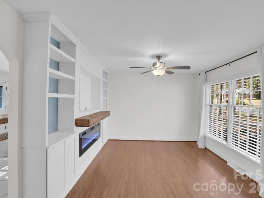 1434 Edgewater Drive, Charlotte, NC 28210.  MLS# CAR4336826, YatesRealty ID 4125. 