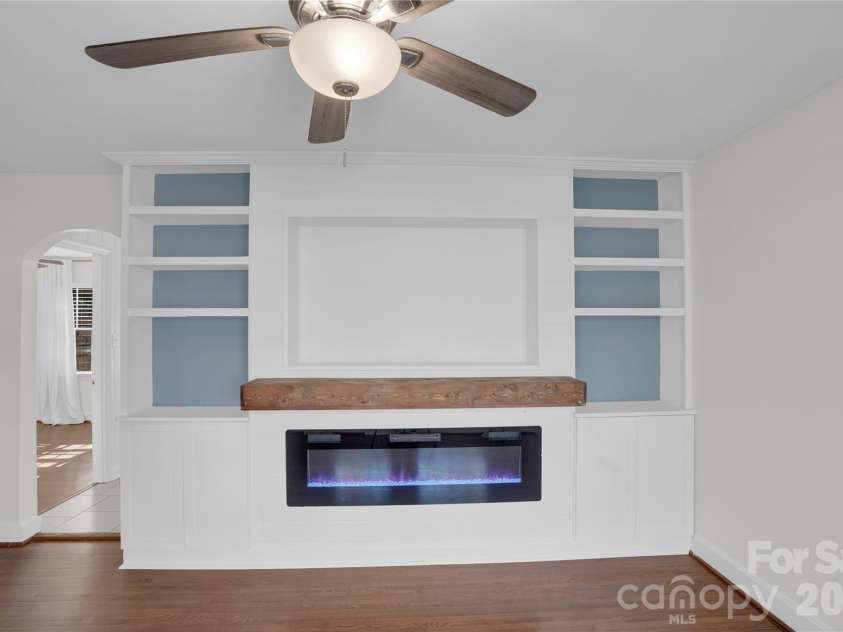 1434 Edgewater Drive, Charlotte, NC 28210.  MLS# CAR4336826, YatesRealty ID 4125. 