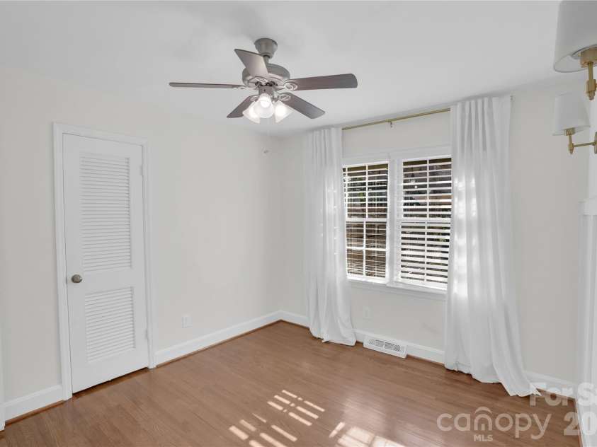 1434 Edgewater Drive, Charlotte, NC 28210.  MLS# CAR4336826, YatesRealty ID 4125. 