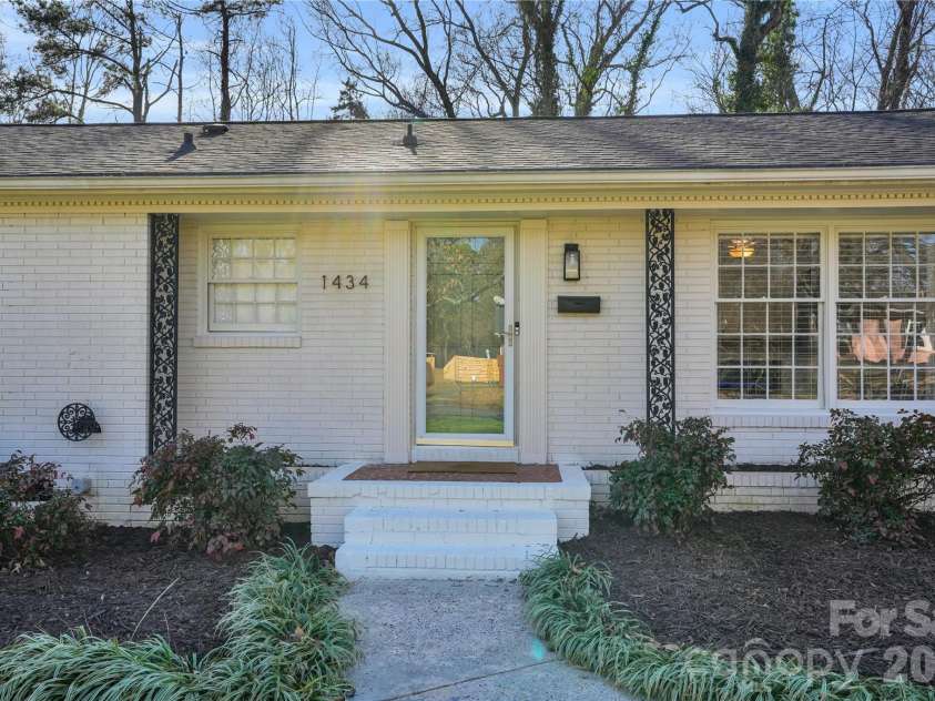 1434 Edgewater Drive, Charlotte, NC 28210.  MLS# CAR4336826, YatesRealty ID 4125. 