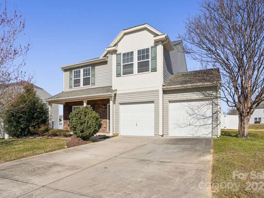 616 Smokehouse Lane, Albemarle, NC 28001.  MLS# CAR4231817, YatesRealty ID 4125. 616 Smokehouse Lane