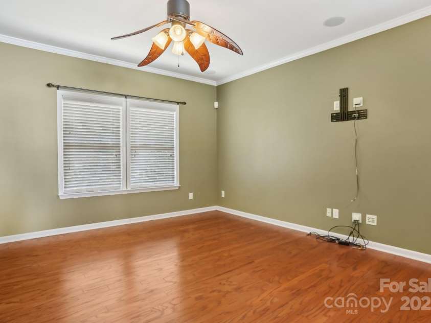 616 Smokehouse Lane, Albemarle, NC 28001.  MLS# CAR4231817, YatesRealty ID 4125. Living Room