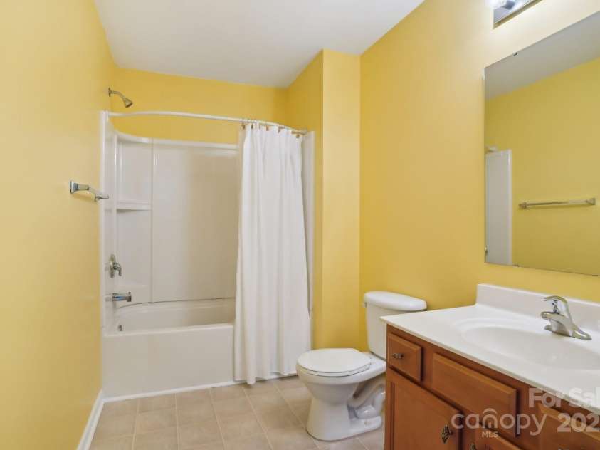 616 Smokehouse Lane, Albemarle, NC 28001.  MLS# CAR4231817, YatesRealty ID 4125. Upstairs bathroom