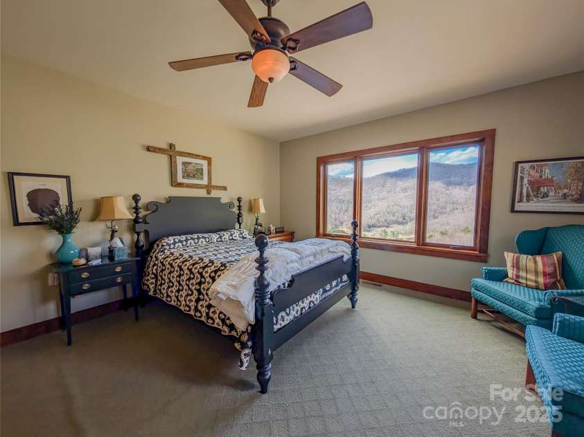 72 Pilgrims Lane, Burnsville, NC 28714.  MLS# CAR4163006, YatesRealty ID 4125. 