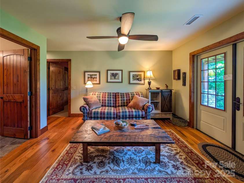 72 Pilgrims Lane, Burnsville, NC 28714.  MLS# CAR4163006, YatesRealty ID 4125. 