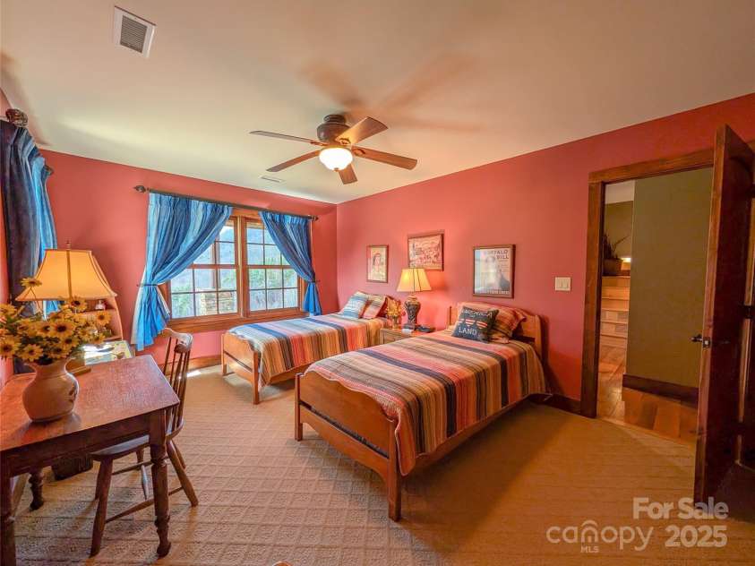 72 Pilgrims Lane, Burnsville, NC 28714.  MLS# CAR4163006, YatesRealty ID 4125. 