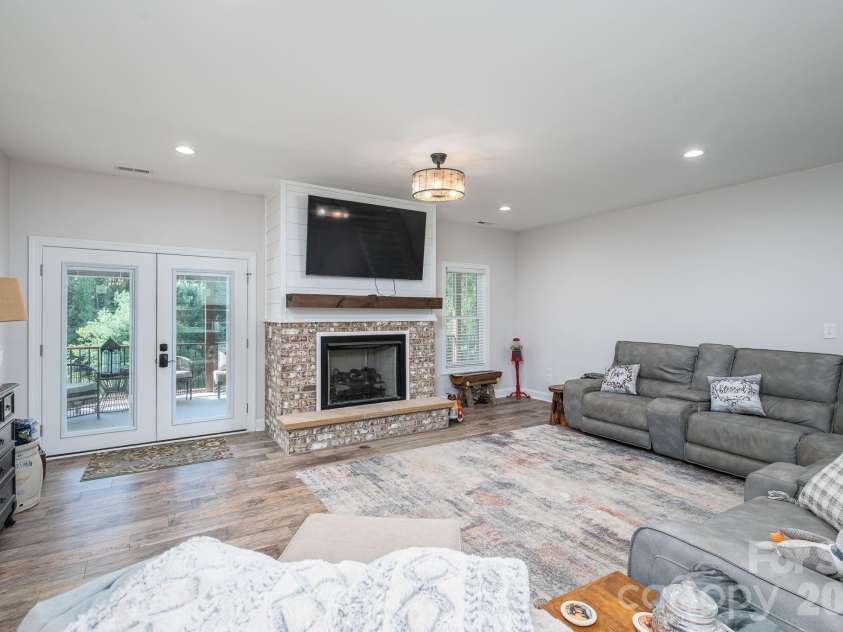 949 Cat Square Road, Vale, NC 28168.  MLS# CAR4411115, YatesRealty ID 41252. 