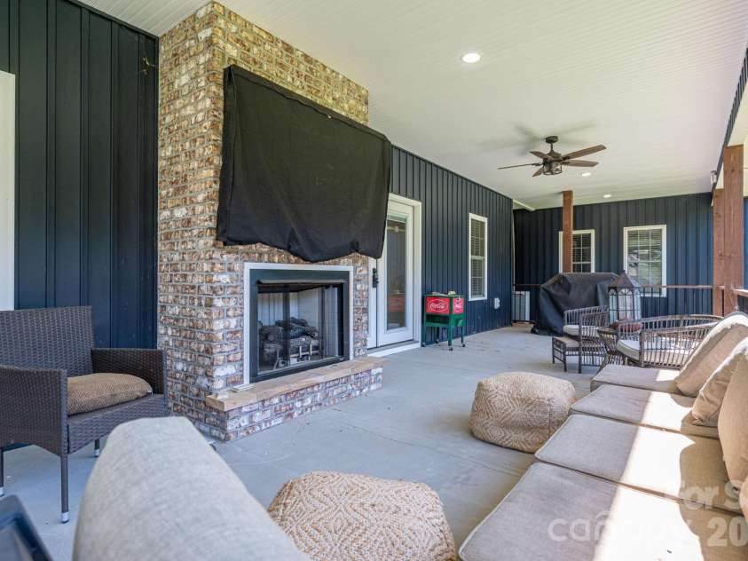 949 Cat Square Road, Vale, NC 28168.  MLS# CAR4411115, YatesRealty ID 41252. 