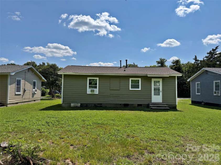 368 Baker Street, Rock Hill, SC 29730.  MLS# CAR4411204, YatesRealty ID 41254. 