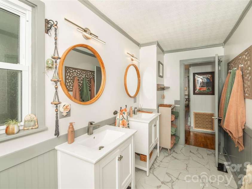 357 Country Club Road, Brevard, NC 28712.  MLS# CAR4411226, YatesRealty ID 41258. 