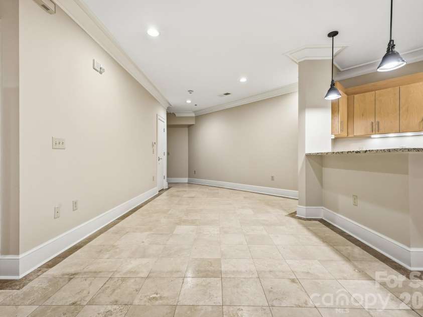 21 Battery Park Avenue, Asheville, NC 28801.  MLS# CAR4366856, YatesRealty ID 4126. From Breakfast Bar to Front Door