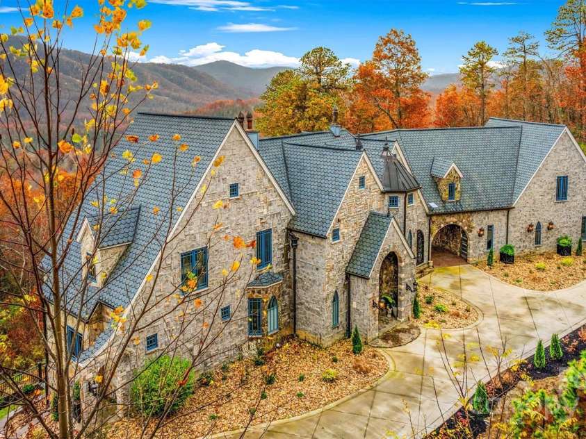 92 Bird Creek Estates Road, Black Mountain, NC 28711.  MLS# CAR4230693, YatesRealty ID 4126. 