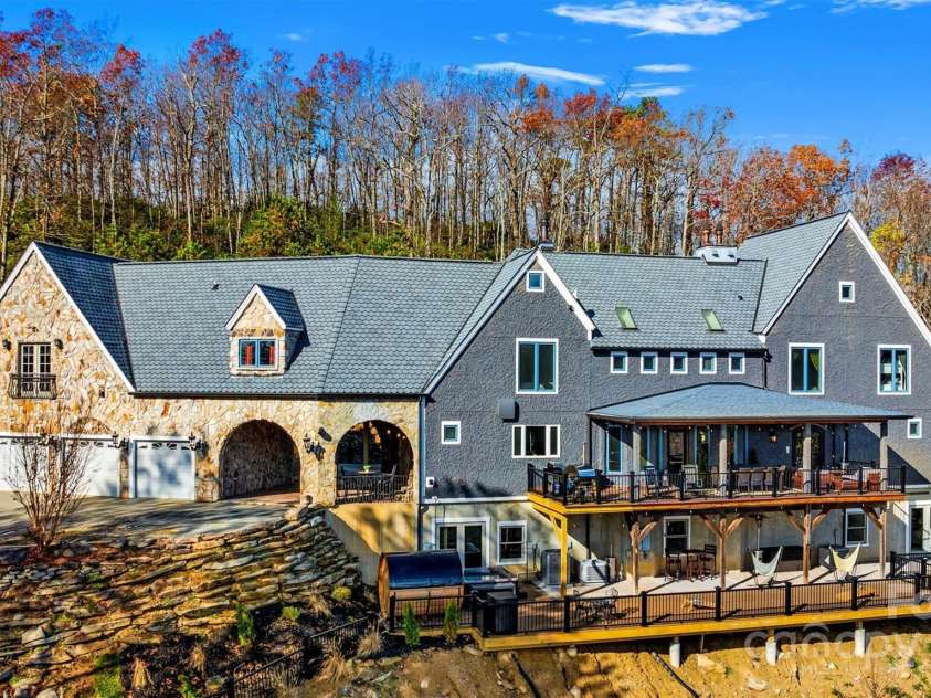 92 Bird Creek Estates Road, Black Mountain, NC 28711.  MLS# CAR4230693, YatesRealty ID 4126. 