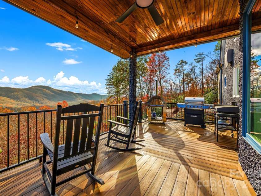 92 Bird Creek Estates Road, Black Mountain, NC 28711.  MLS# CAR4230693, YatesRealty ID 4126. 