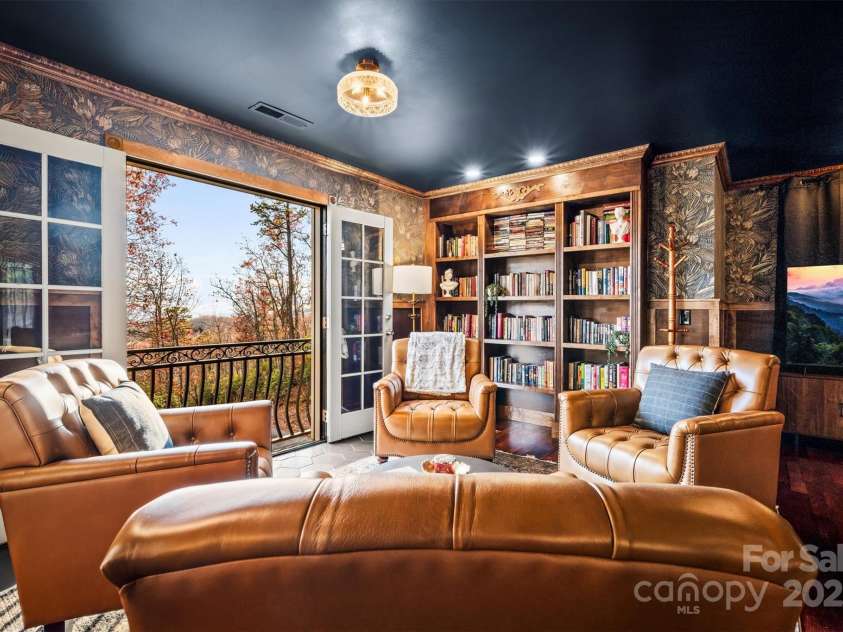 92 Bird Creek Estates Road, Black Mountain, NC 28711.  MLS# CAR4230693, YatesRealty ID 4126. 