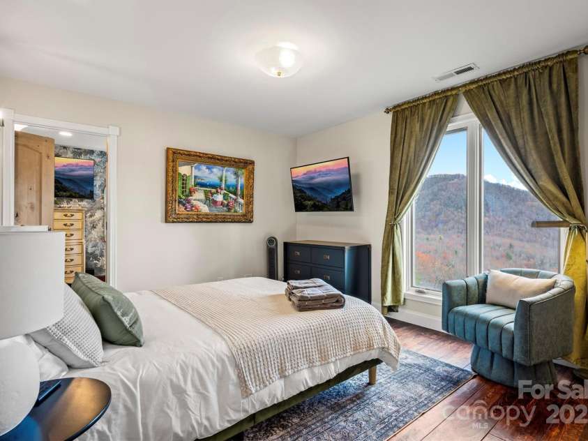 92 Bird Creek Estates Road, Black Mountain, NC 28711.  MLS# CAR4230693, YatesRealty ID 4126. 