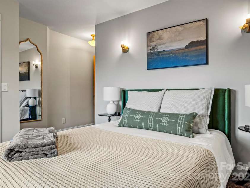 92 Bird Creek Estates Road, Black Mountain, NC 28711.  MLS# CAR4230693, YatesRealty ID 4126. 