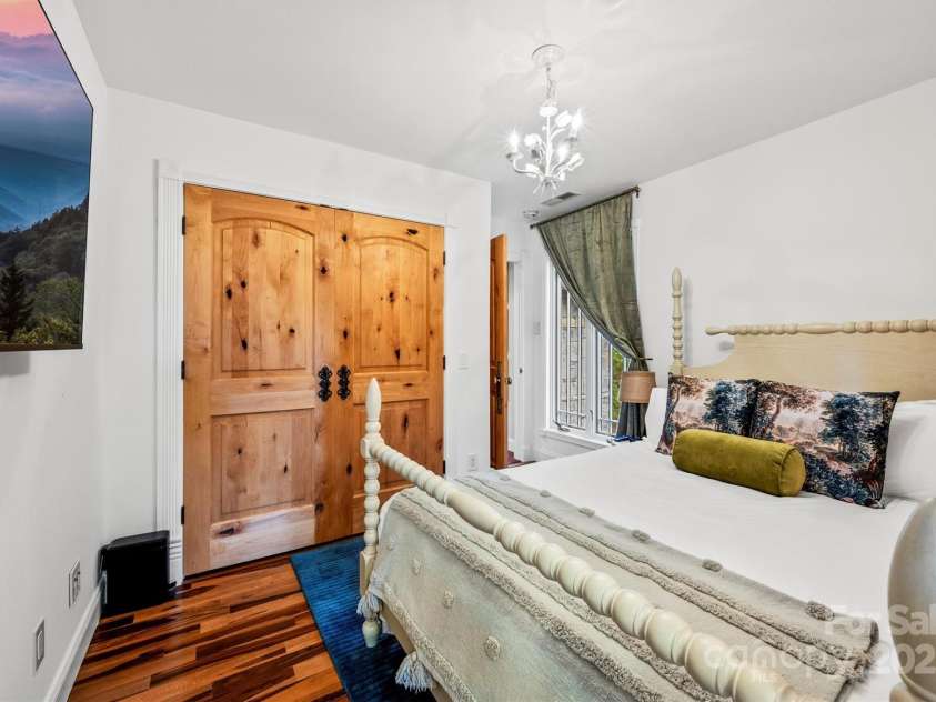 92 Bird Creek Estates Road, Black Mountain, NC 28711.  MLS# CAR4230693, YatesRealty ID 4126. 