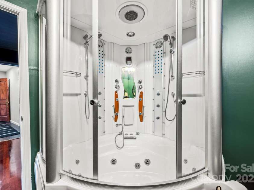 92 Bird Creek Estates Road, Black Mountain, NC 28711.  MLS# CAR4230693, YatesRealty ID 4126. 