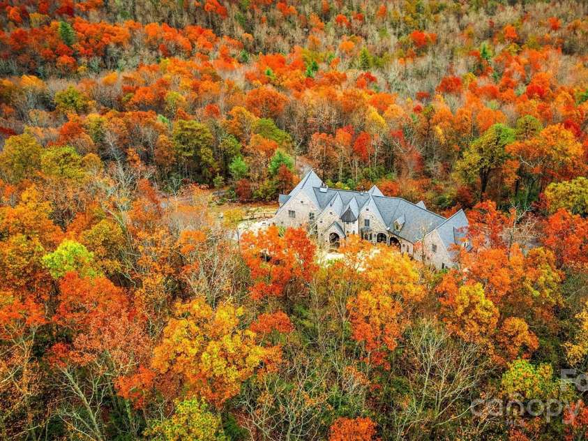 92 Bird Creek Estates Road, Black Mountain, NC 28711.  MLS# CAR4230693, YatesRealty ID 4126. 