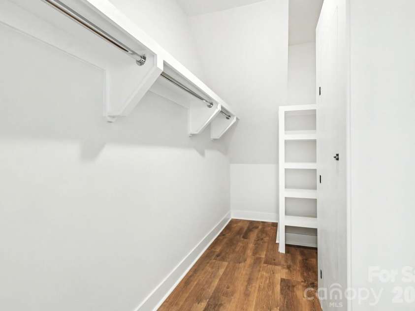 1302 10th Street, Charlotte, NC 28204.  MLS# CAR4362381, YatesRealty ID 41262. 