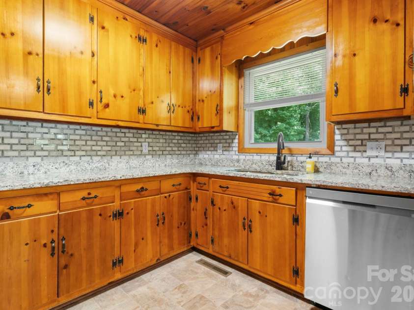 704 4th Street, Conover, NC 28613.  MLS# CAR4403036, YatesRealty ID 41265. 