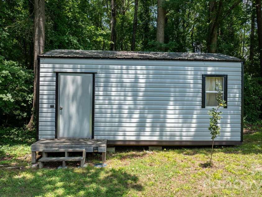 704 4th Street, Conover, NC 28613.  MLS# CAR4403036, YatesRealty ID 41265. 