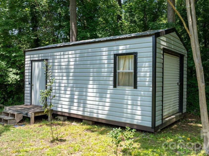 704 4th Street, Conover, NC 28613.  MLS# CAR4403036, YatesRealty ID 41265. 