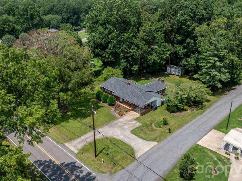704 4th Street, Conover, NC 28613.  MLS# CAR4403036, YatesRealty ID 41265. 