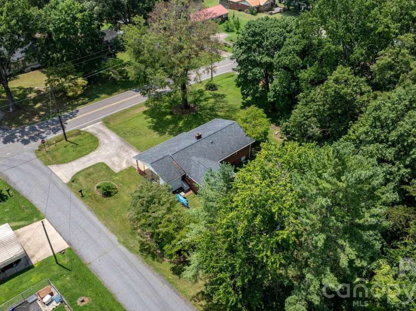 704 4th Street, Conover, NC 28613.  MLS# CAR4403036, YatesRealty ID 41265. 
