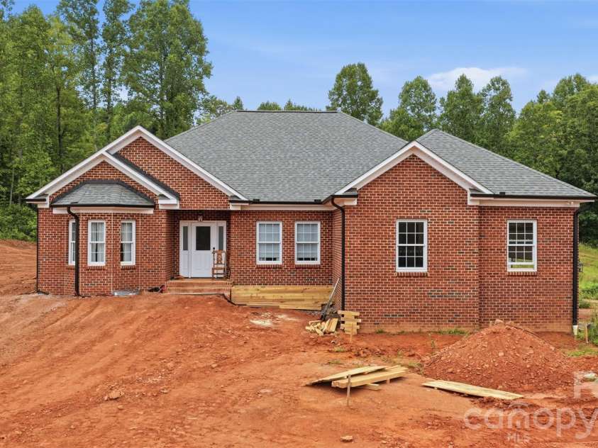 3242 Cornwell Drive, Morganton, NC 28655.  MLS# CAR4408595, YatesRealty ID 41266. 